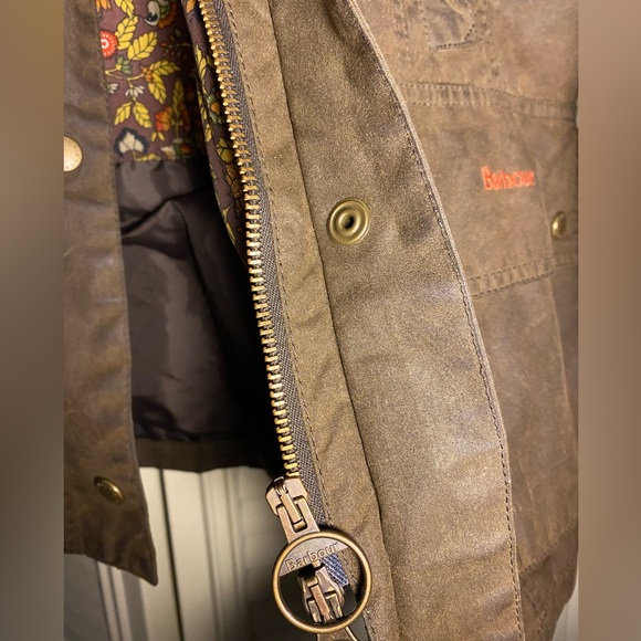 Barbour Women's Waxed Jacket- Olive Green Liberty Beadnell Size 8 - Picture 4 of 8